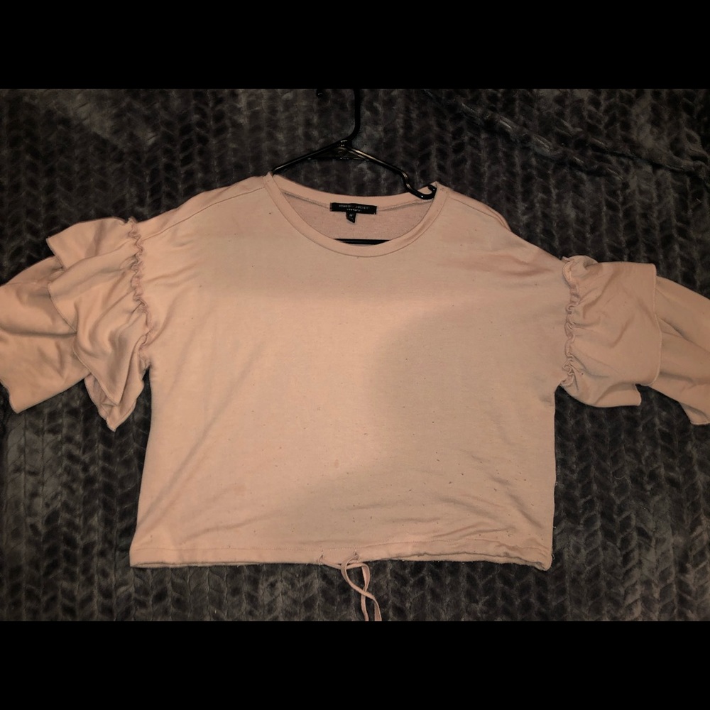 RUFFLED SHORT SLEEVE